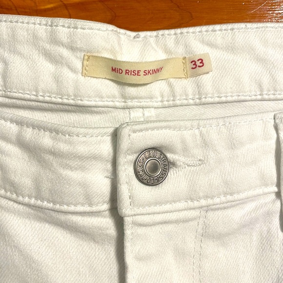 Levi Strauss Waist Size 33 White Mid-Rise Skinny Jeans - Picture 4 of 9